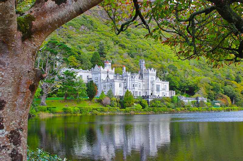 kylemore_abbey_connemara_unique_tours_ireland